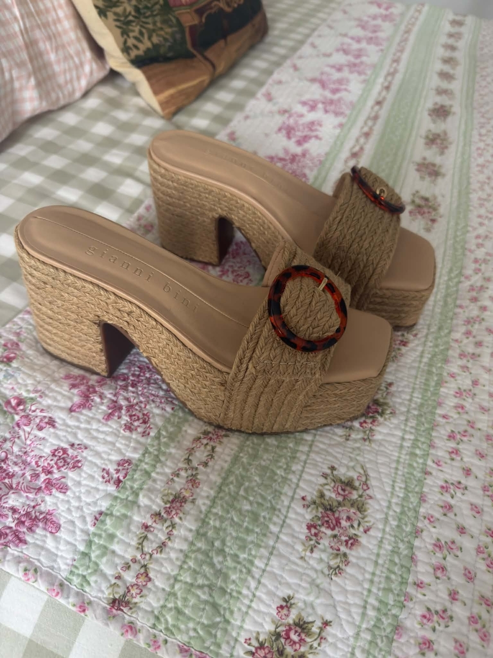 Giani bini
Size 9
Women